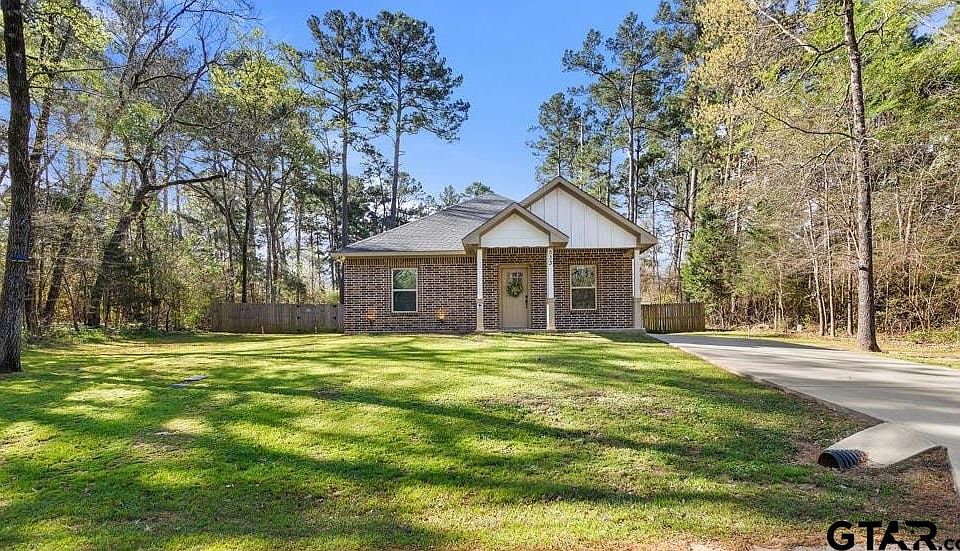 1st image of 533 Caroline Ln