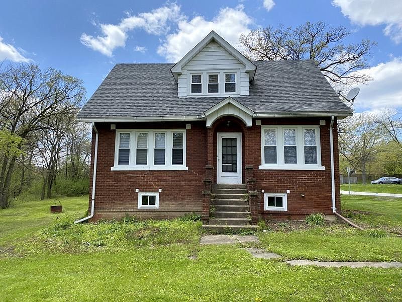 1st image of 16000 Le Claire Ave
