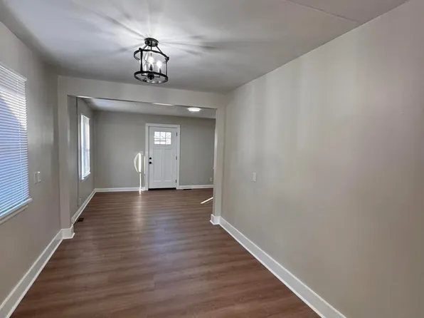 1580 Loney Ln, Shively, KY 40216