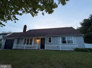 609 S Queen Anne Dr, Fairless Hills, PA 19030