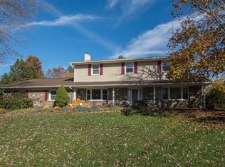 3 Bankers Dr, Washington Crossing, PA 18977