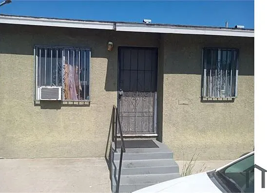 232 E Lanzit Ave