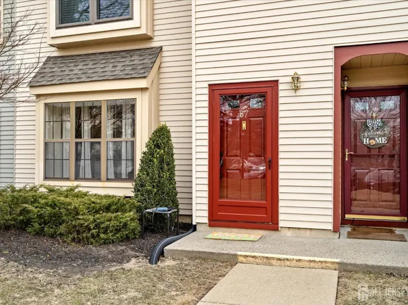 87 Wyndham Pl, Robbinsville, NJ 08691