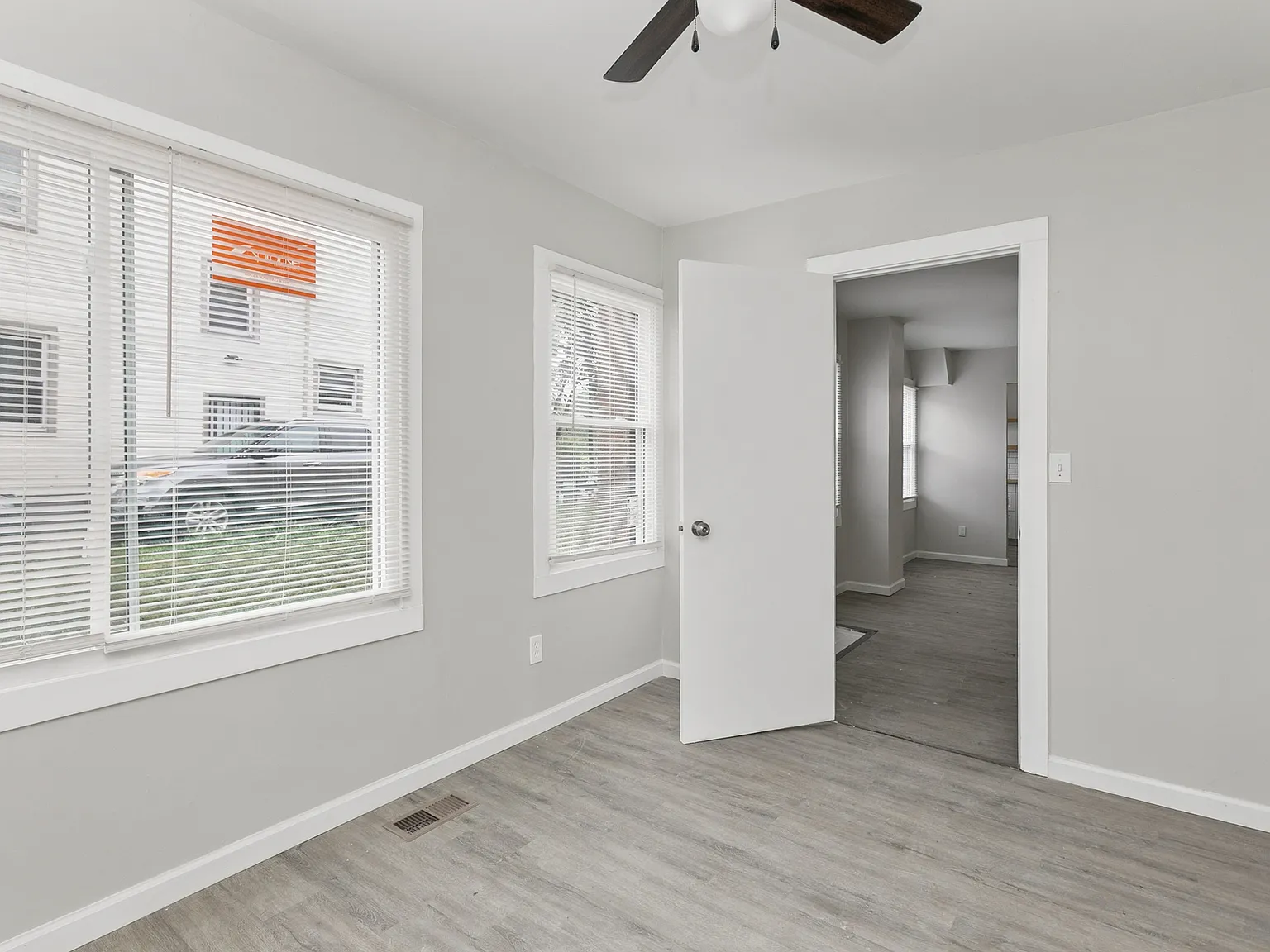 2 bed, 980 sqft, $1,050 — Photo 4