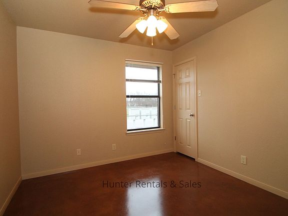 5th image of 3300 Alicante Ct #A