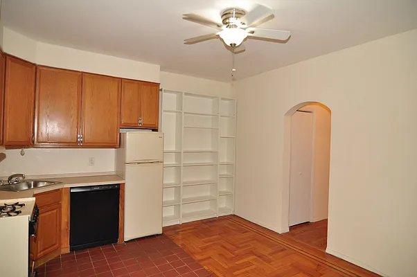 Sold by CENTURY 21 Sunny Gardens Realty, Inc. | media 6