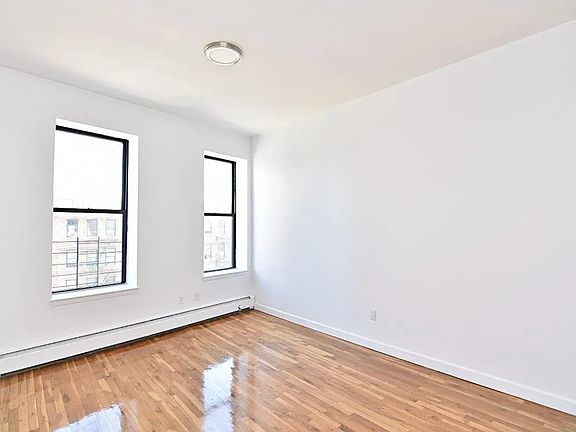3rd image of 133 Edgecombe Ave APT 5A