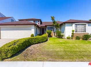 4041 Olympiad Dr, Los Angeles, CA 90043