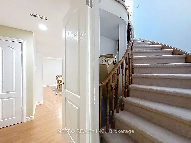 17 Twin Circle Ct #ENTIRE — Photo 28