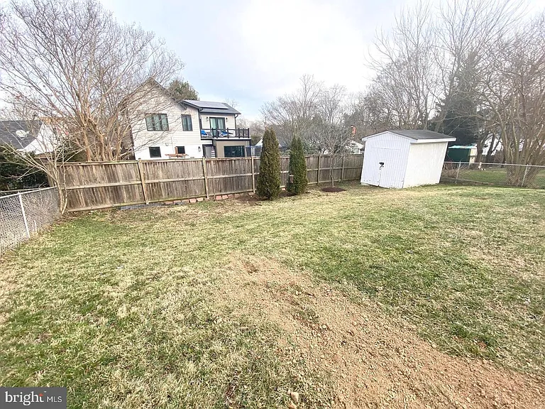 11005 Amherst Ave — Photo 42