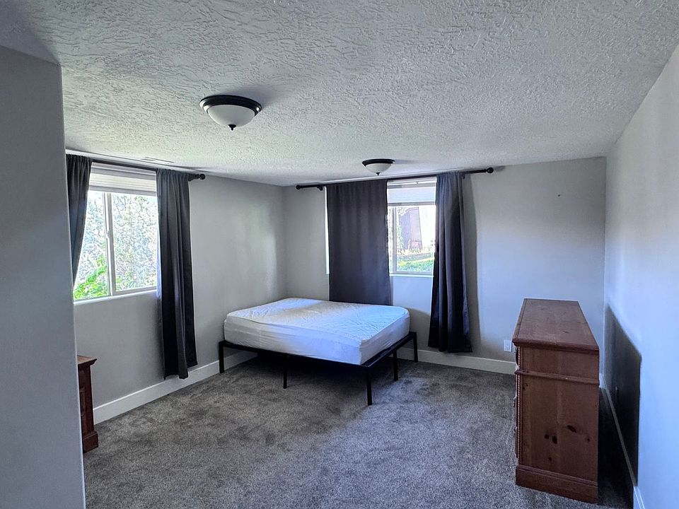 2nd image of 521 S Rose Hill Rd #6