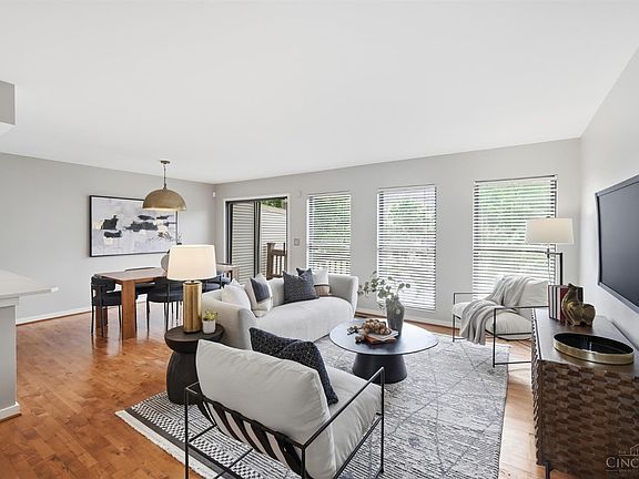 4th image of 407 Elizabeth St