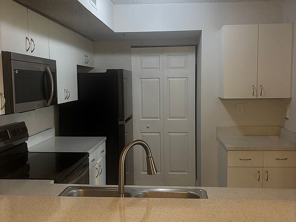2nd image of 3844 Lyons Rd APT 206
