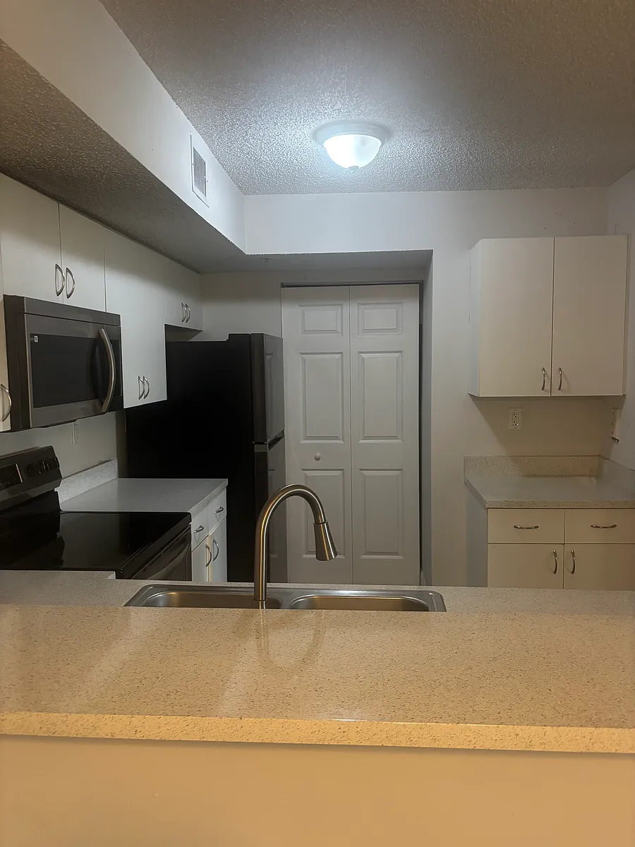 Building Photo - 3844 Lyons Rd #206