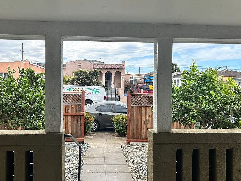 3820 Florence St — Photo 7