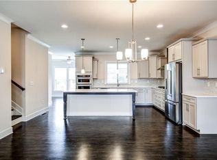 827 Stone Ridge Ln NE, Atlanta, GA 30324