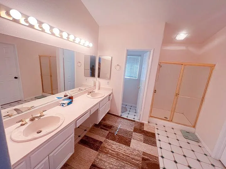 541 Bruin Dr — Photo 8