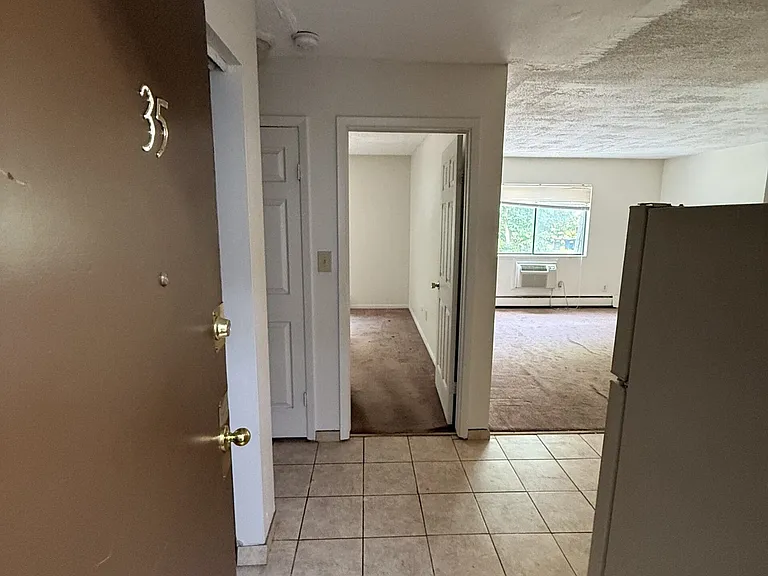 1855 Burnet Ave — Photo 18