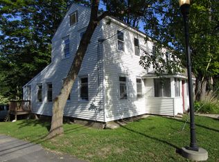 12 Main St, Windham, ME 04062
