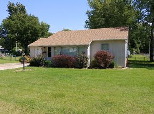 720 S Washington Ave, Chanute, KS 66720