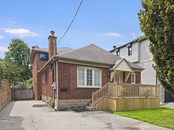 73 Struthers St, Toronto, ON M8V 1Y2