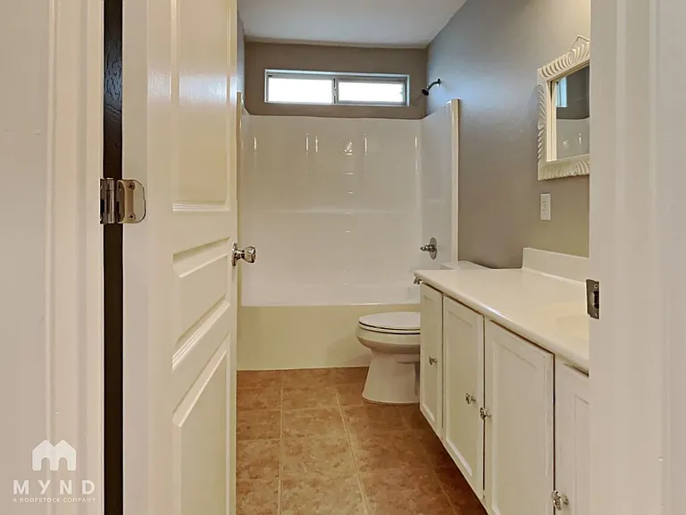 1423 E Poncho Ln — Photo 15