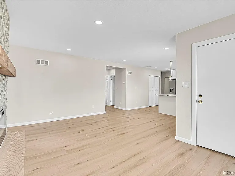1448 Newport St — Photo 8