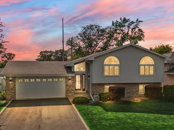 658 N Forest Ave, Griffith, IN 46319