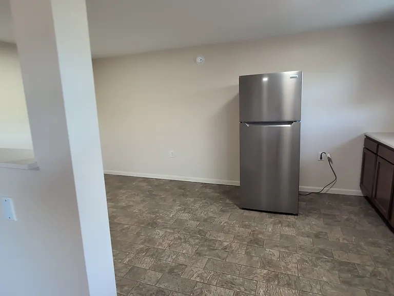 1014 Elm St — Photo 16