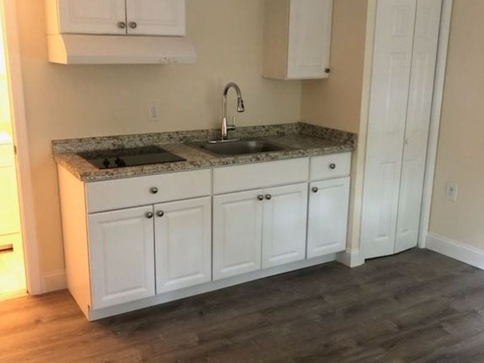 2nd image of 123 S Orleans Rd #11