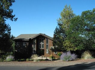 10192 Kestrel Rd, Klamath Falls, OR 97601
