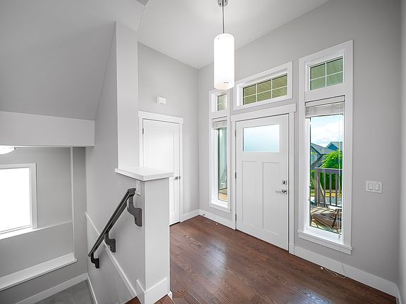 4th image of 3563 Highland Dr
