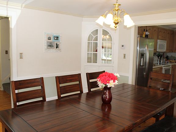 Dining Rm w/ built in hutch