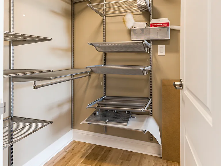 700 E 8th St #16-O — Photo 18