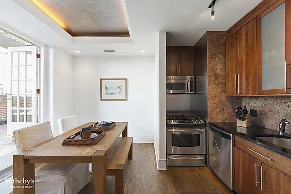 Sold by Sotheby's International Realty | media 5