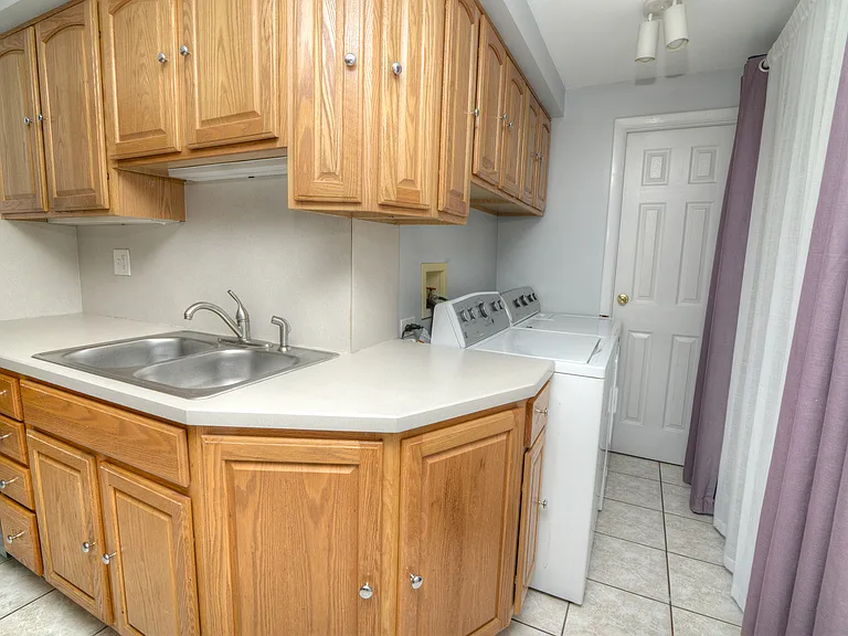930 Sharon Ln — Photo 16