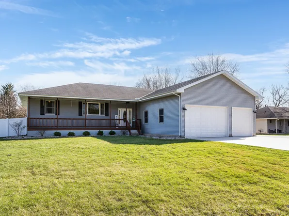 660 W Evergreen St, Essex, IL 60935