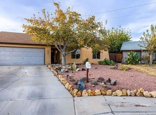 420 Debra Ln, Ridgecrest, CA 93555