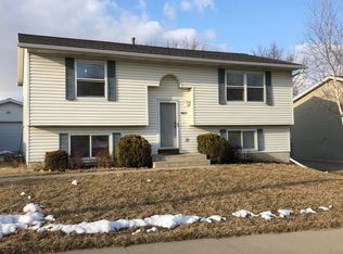 4623 7th St NW, Rochester, MN 55901