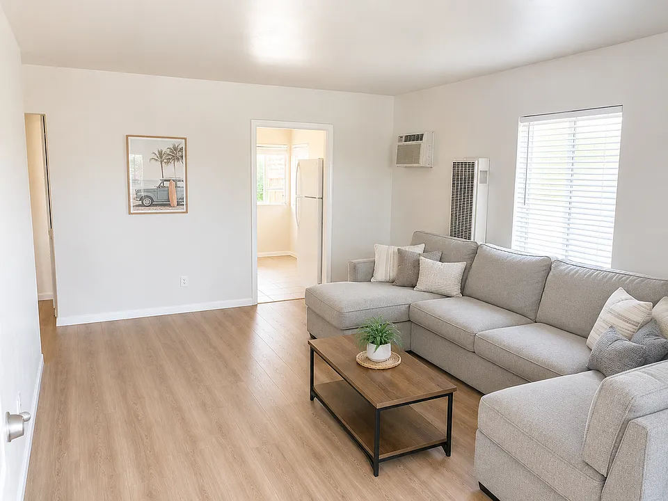 Millar Ave 390-396
