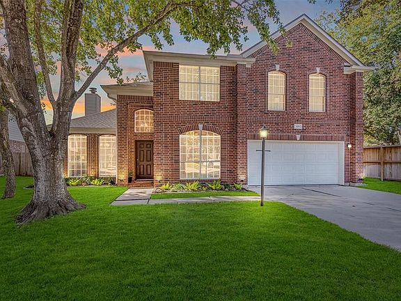2nd image of 309 Arbor Cir