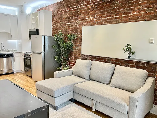 116 Clinton Street image 1 of 9