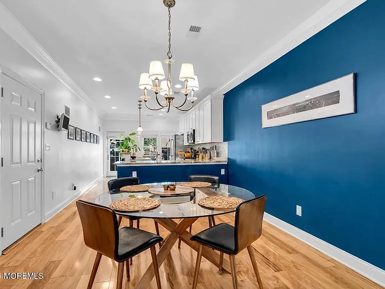 4 Grove Ct — Photo 15