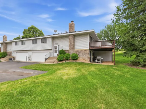 1411 Oak Leaf Ln, Burnsville, MN 55337