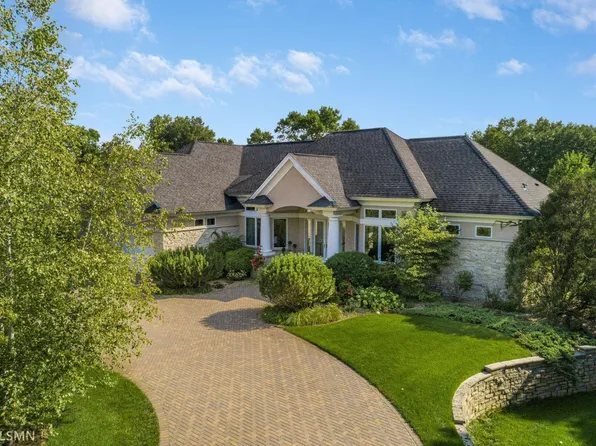 14 Evergreen Ln, North Oaks, MN 55127
