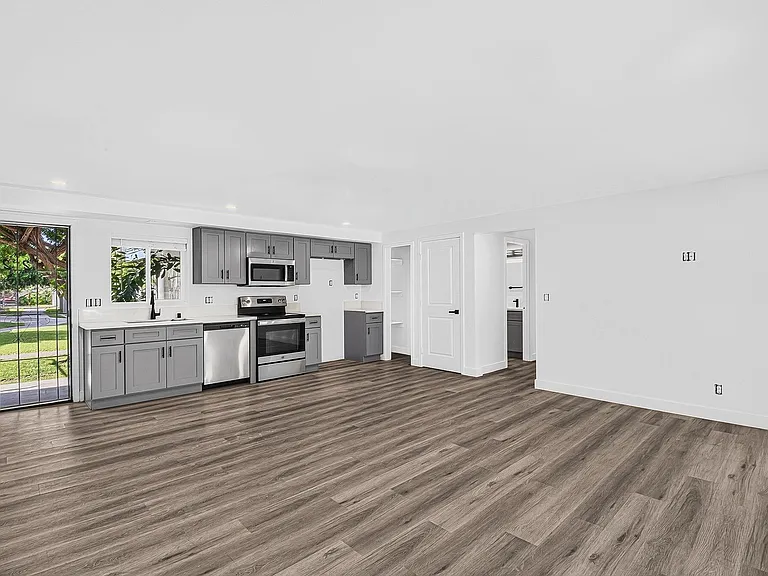 8101 Larson Avenue — Photo 8