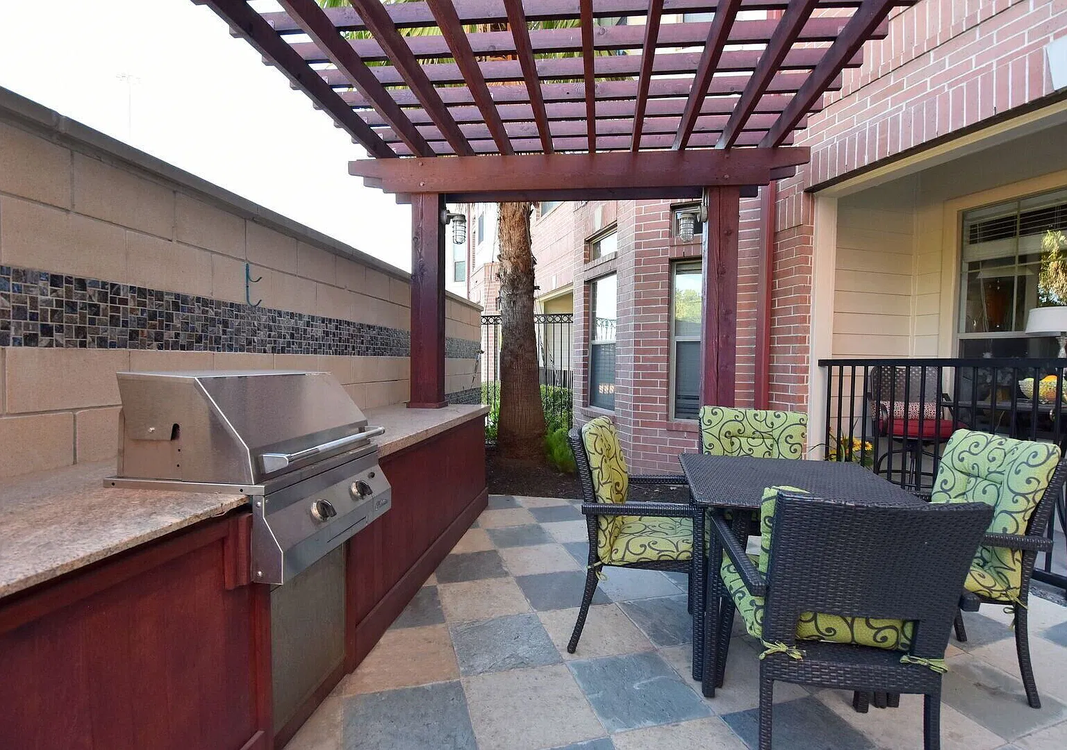 Midtown Grove — Photo 4