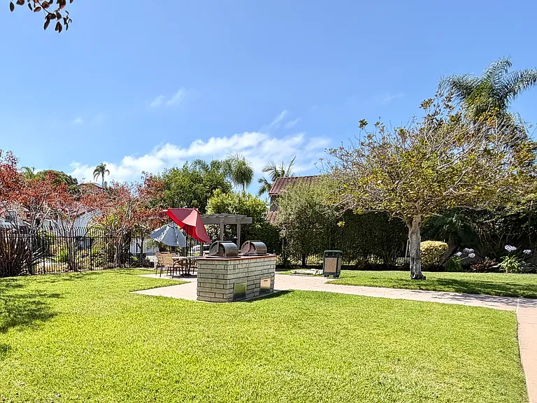 2058 Sea Village Cir — Photo 27