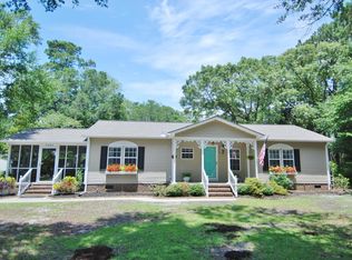 9080 Beach Dr SW, Calabash, NC 28467