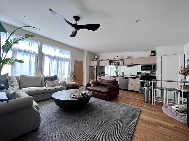 3801 W Fullerton Ave — Photo 6
